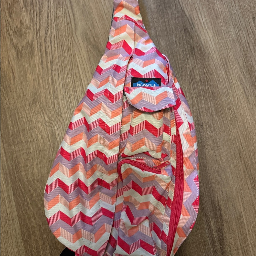 Kavu Women's Zigzag Sling Bag - Pink and Orange